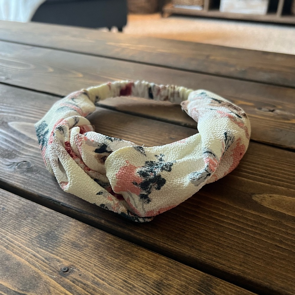 Twist Headband - Ivory Floral